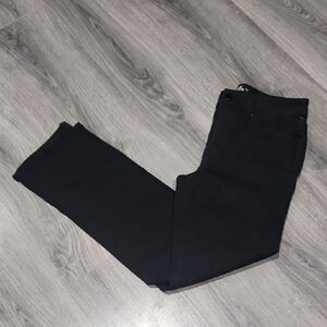 EUC Black Everflex Straight Leg Stretch Jeans